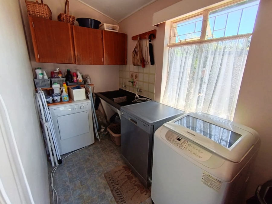 3 Bedroom Property for Sale in Albertinia Western Cape